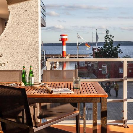 Apartmenthaus Hafenspitze Ap 5 - "Am Yachthafen 5" - Blickrichtung Offenes Meerstrandpromenade Eckernfoerde Exterior photo